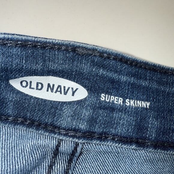 Size 4 - Women’s Old Navy Super Skinny Jeans - Picture 2 of 10